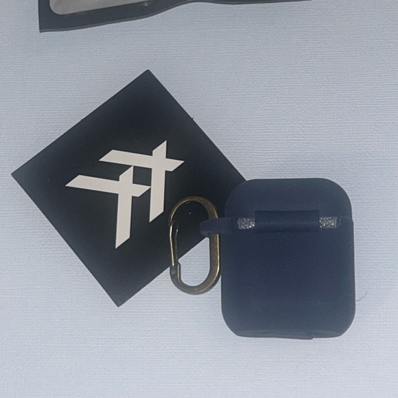 *NWT* THREAD BRAND~AIRPODS 1 & 2 CASE!!!! - Picture 5 of 15